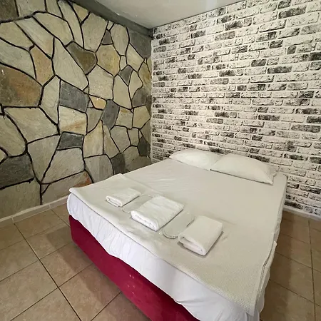 Sohbet Hotel *
